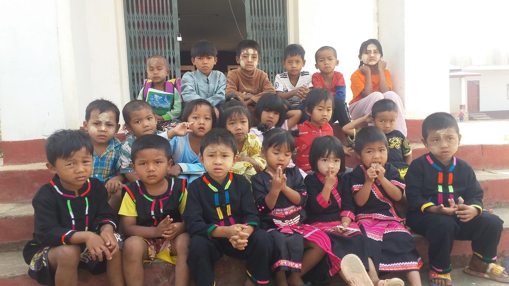 Hka nan, Muk cumˊ sunday school children